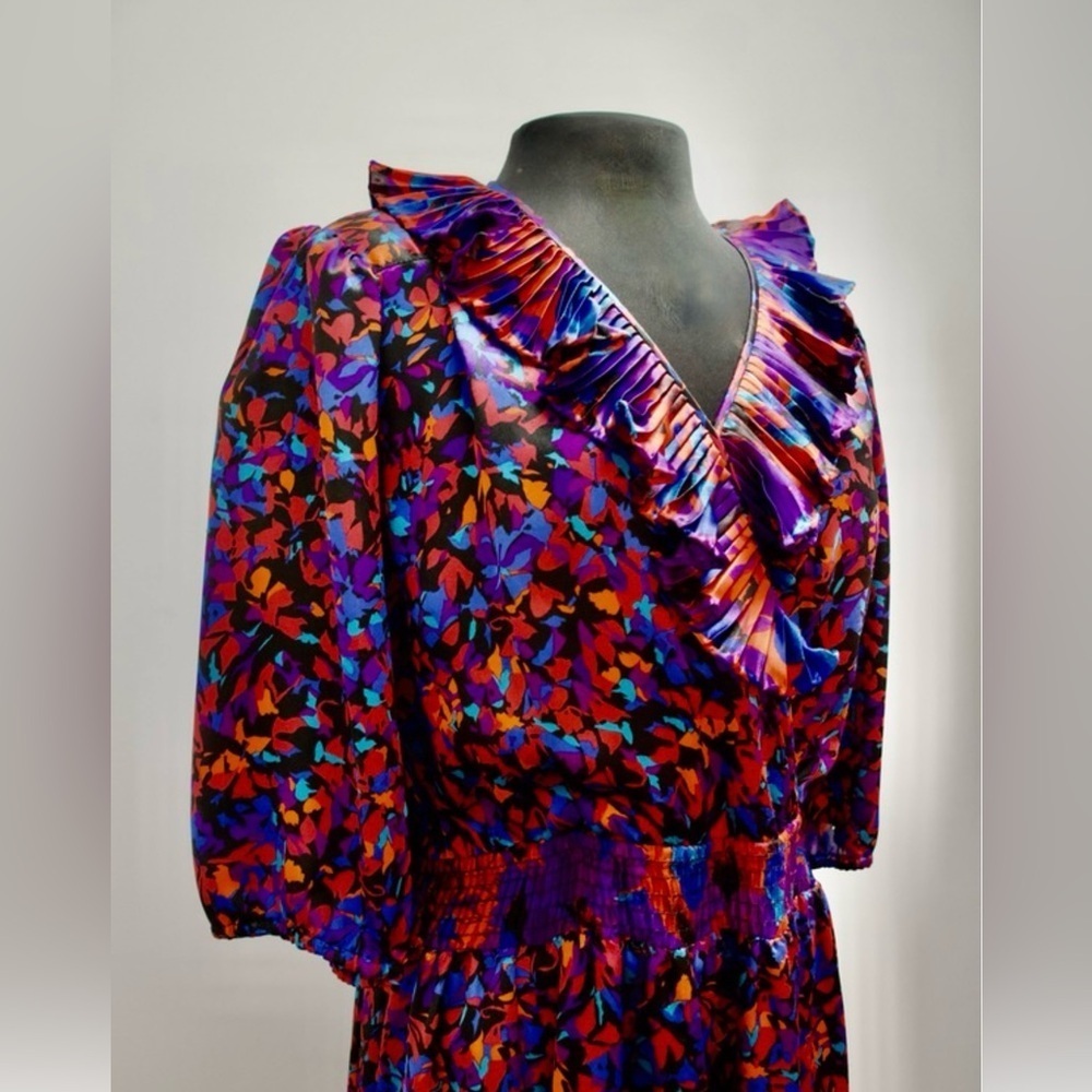 ASSORTI Floral V-Neck Dress in Red and Blue Size M